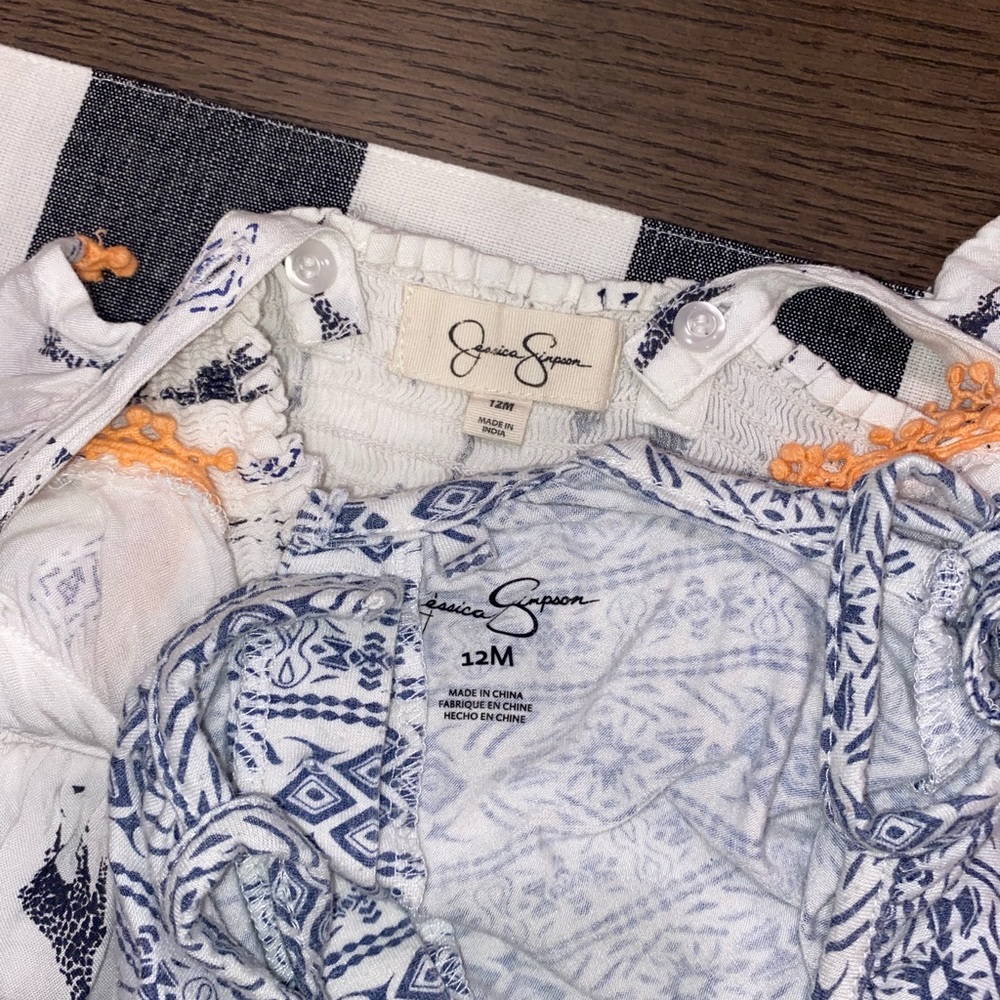 Jessica Simpson - Picture 2 of 2